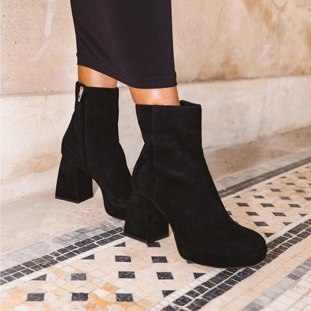NWOB Dolce Vita Women’s Ulyses Square Toe Platform Black Heeled Boots Size 8